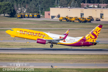 Sun Country Airlines Boeing 737-800 N809SY
